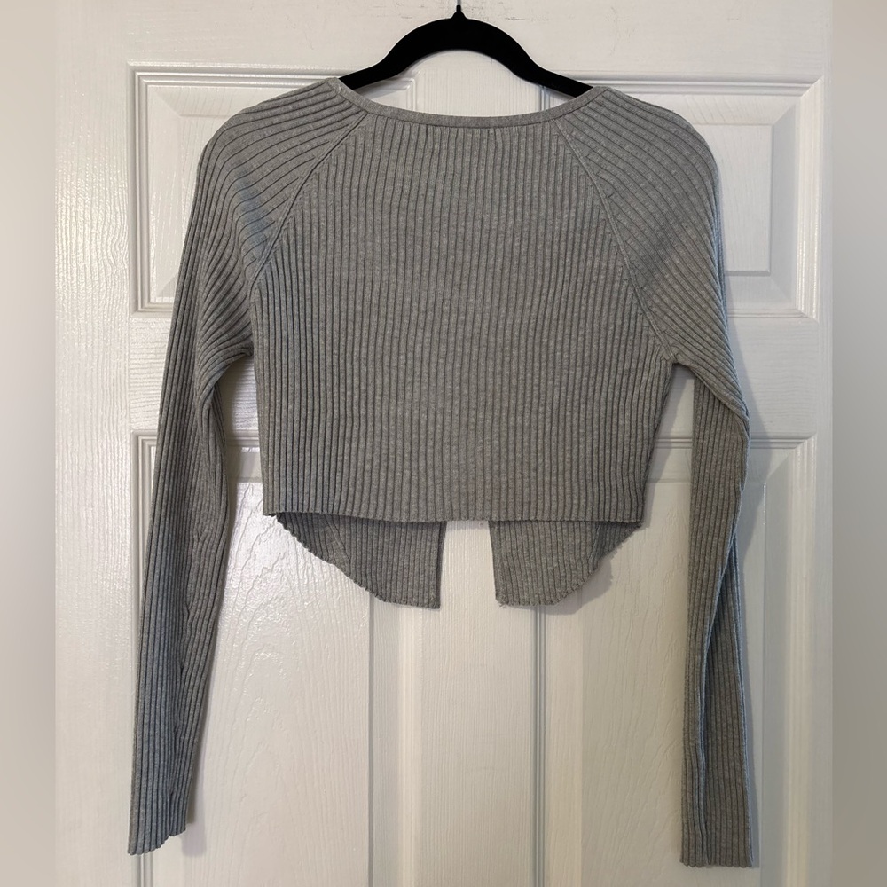 Willow & Rue Gray Ribbed Cropped Cardigan - Picture 3 of 3